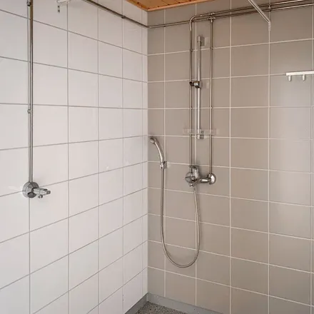 Rent this 3 bed apartment on Oljenkorsi 2 in 01370 Vantaa, Finland