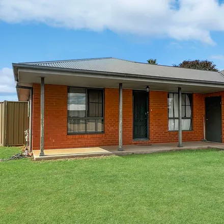 Rent this 3 bed apartment on Thornett Place in Dubbo NSW 2830, Australia