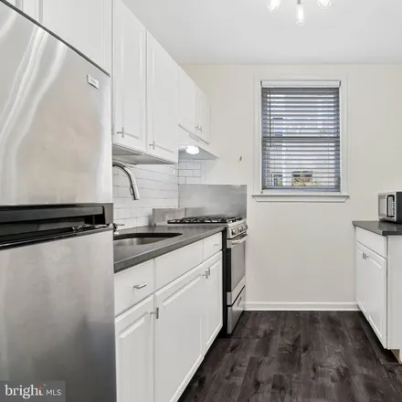 Image 6 - 3058 Weikel Street, Philadelphia, PA 19134, USA - Townhouse for sale