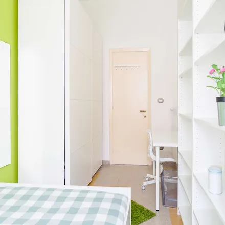 Rent this 4 bed room on Pizzalogia in Viale dello Scalo San Lorenzo, 85