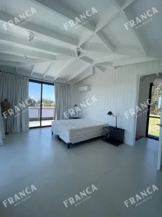 Buy this studio house on Sarandí 5 in 20000 Manantiales, Uruguay