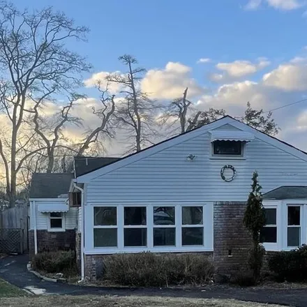 Rent this 4 bed house on 48 Orchard Neck Rd in Brookhaven, New York