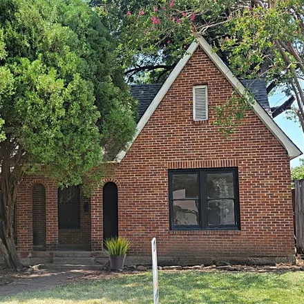 Buy this 2 bed house on 5310 Stoneleigh Avenue in Dallas, TX 75235
