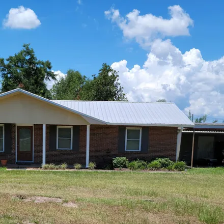 Buy this 3 bed house on 2437 Franklin Loop in Jackson County, FL 32446