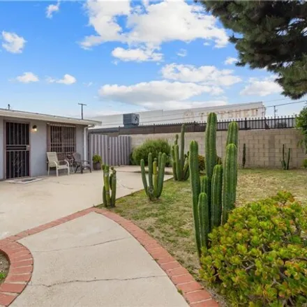 Image 1 - 12752 Foothill Boulevard, Los Angeles, CA 91342, USA - House for sale