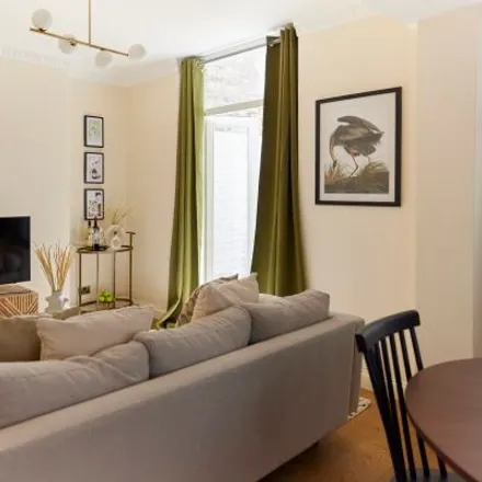 Rent this 3 bed apartment on Moreton Place in London, SW1V 2NN