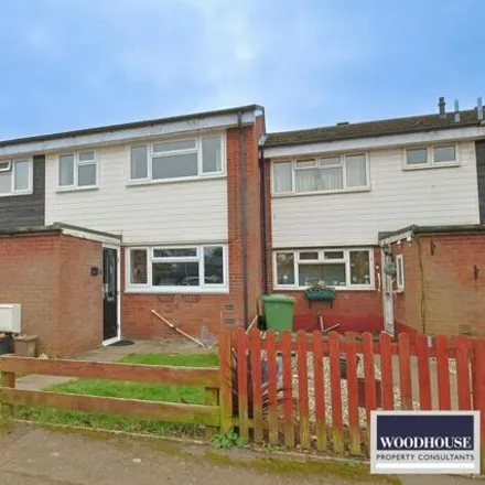 Buy this 4 bed townhouse on unnamed road in Turnford, EN10 6HQ
