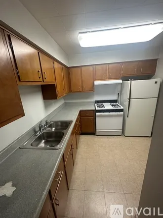 Image 4 - 9200 Erie St, Unit 2E - Apartment for rent