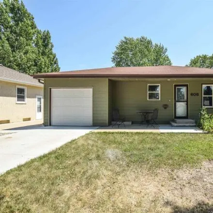 Image 1 - 608 S Cloudas Ave, Sioux Falls, South Dakota, 57103 - House for sale