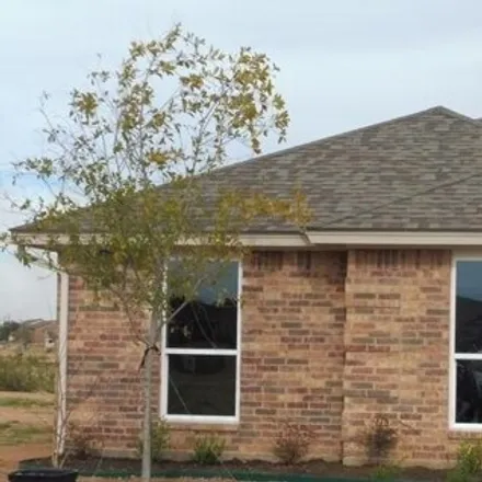 Rent this 3 bed house on Rimrock Circle in San Angelo, TX 76904