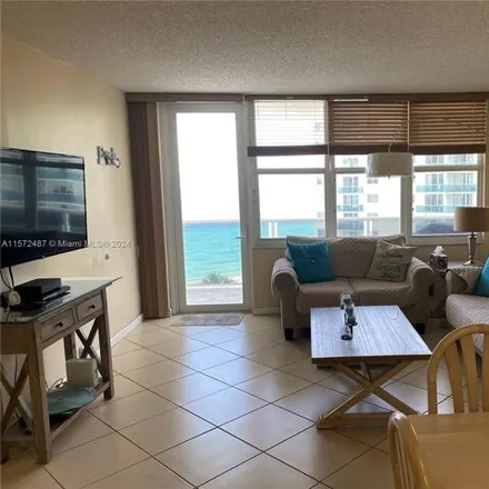 Image 5 - 3801 South Ocean Drive, Beverly Beach, Hollywood, FL 33019, USA - Condo for sale