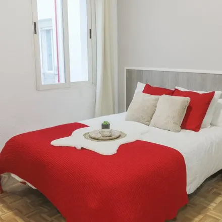 Rent this 5 bed room on Madrid in Calle de Tomás Bretón, 7