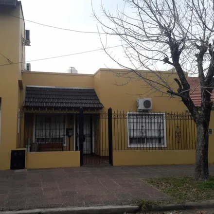 Buy this studio house on 547 - Potosí 1820 in Partido de Tres de Febrero, 1678 Caseros