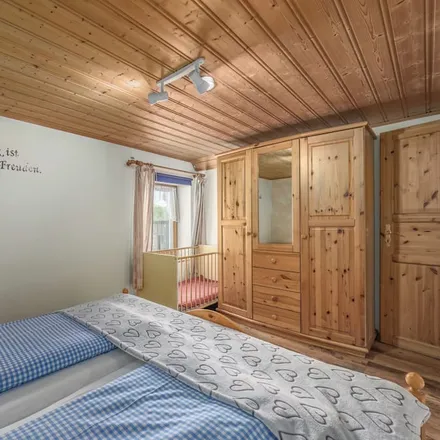 Rent this 2 bed apartment on Hengersberg in 94491 Hengersberg, Germany