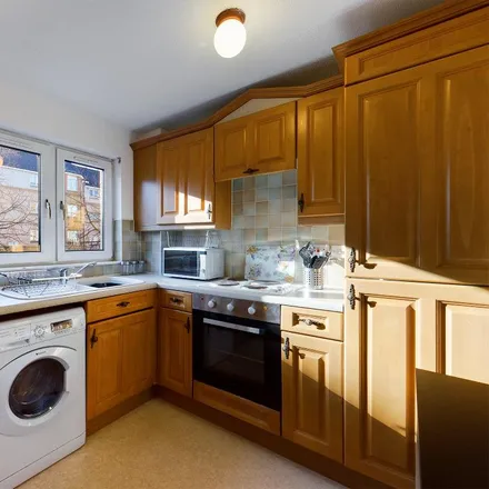 Image 3 - 6 Easter Dalry Drive, City of Edinburgh, EH11 2TE, United Kingdom - Apartment for rent