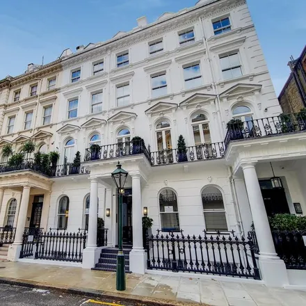 Rent this 3 bed apartment on 19 Prince of Wales Terrace in London, W8 5PQ