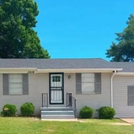 Buy this 4 bed house on 582 Marlowe Avenue in Memphis, TN 38109