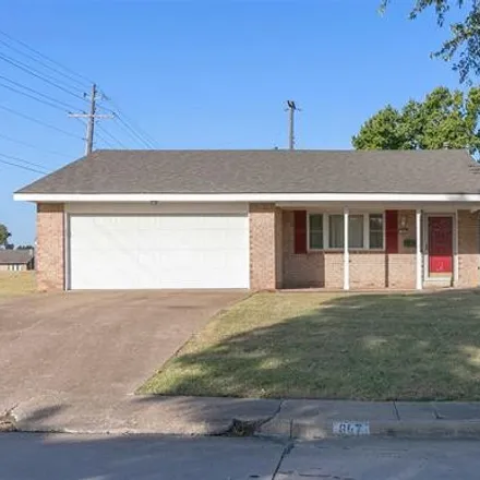 Buy this 3 bed house on 867 Concord Drive in Bartlesville, OK 74006