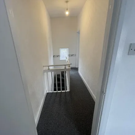 Image 7 - Nicholson Street, Hull, HU5 1EY, United Kingdom - Townhouse for rent