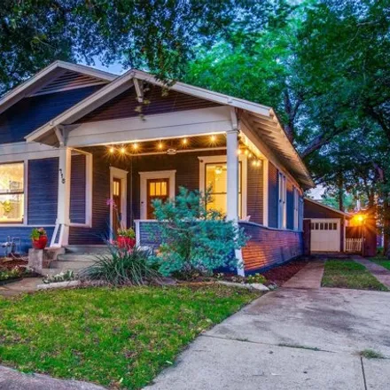 Buy this 3 bed house on 418 South Willomet Avenue in Dallas, TX 75208