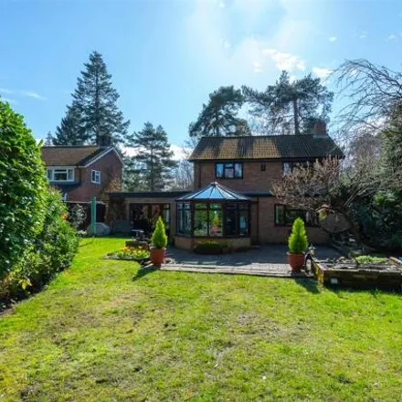 Image 3 - 1 Roundway, Camberley, GU15 1NR, United Kingdom - House for sale