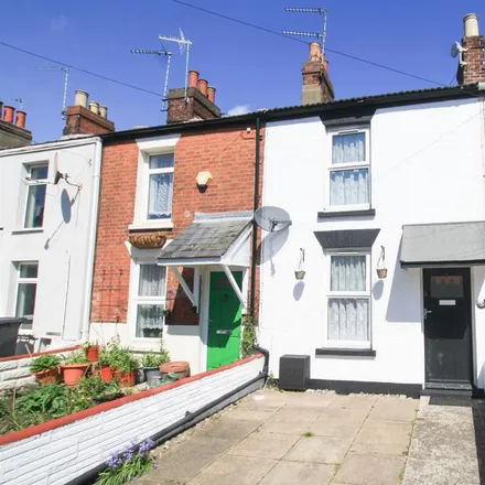 Rent this 3 bed townhouse on Jury Street in Great Yarmouth, NR30 1ES