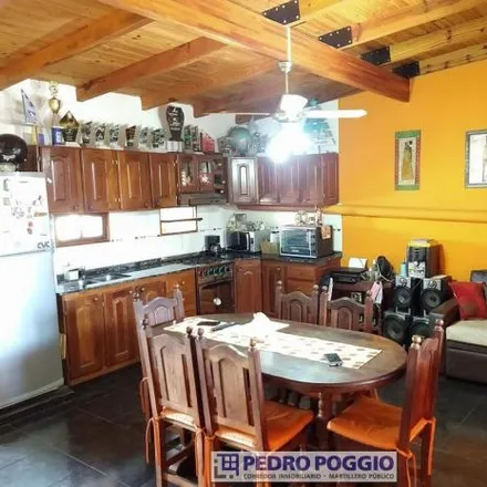 Image 2 - Pasaje Francia 1048, San Miguel, Granadero Baigorria, Argentina - House for sale