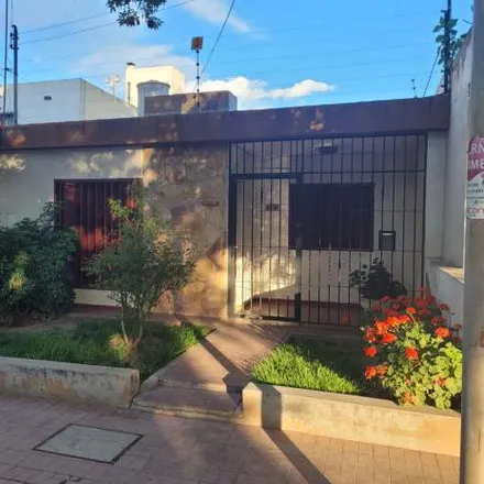 Buy this 3 bed house on Perrupato in Departamento San Martín, M5570 JVE Distrito Ciudad de San Martín