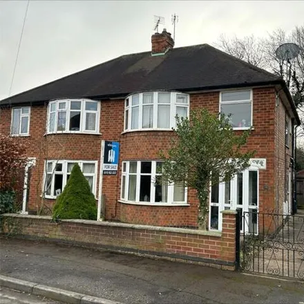 Buy this 3 bed duplex on 18 Crofton Road in Nottingham, NG9 5HT