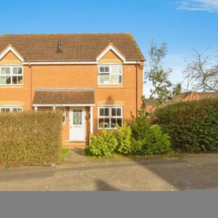 Buy this 4 bed house on Rightup Lane in Wymondham, NR18 9NZ