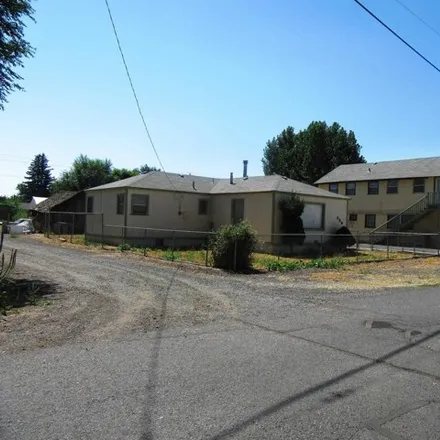 Buy this 3 bed house on 590 D Street in Tulelake, Siskiyou County