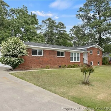 Image 2 - 3290 Guy Circle, Fayetteville, NC 28303, USA - House for sale