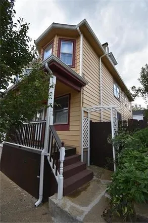 Rent this 4 bed house on 401 South Warren Street in Easton, PA 18042