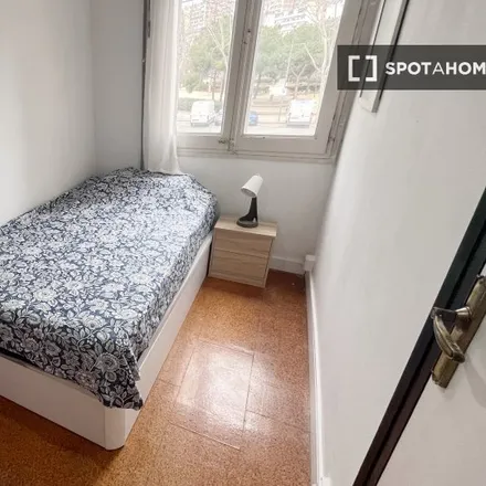 Rent this 3 bed room on Bar Verín in Carrer del Treball, 08001 Barcelona