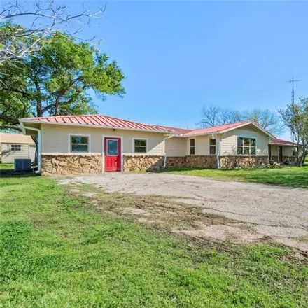 Buy this 4 bed house on 4570 Camp Wanica Road in Mildred, Navarro County