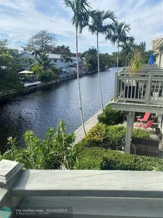 Rent this 1 bed condo on 586 Northeast 20th Street in Wilton Manors, FL 33305