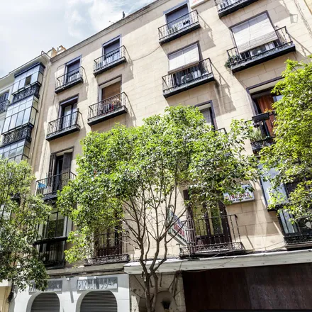 Image 9 - Hostal Los Alpes, Calle de Fuencarral, 17, 28004 Madrid, Spain - Apartment for rent