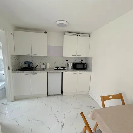 Rent this 1 bed apartment on St. Aubyn's Avenue in London, TW4 5JU