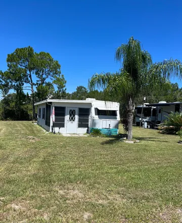 Buy this 2 bed house on 1640 South Scenic Highway in Frostproof, Polk County