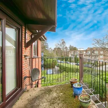 Image 4 - Shelley Court, 11 Grosvenor Road, Bournemouth, BH4 9DX, United Kingdom - Apartment for sale