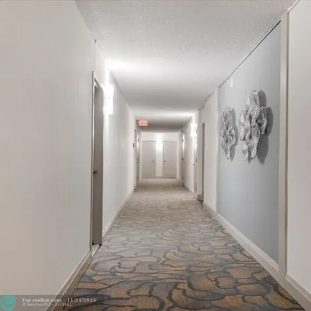 Image 9 - 5381 North Ocean Drive, Lauderdale-by-the-Sea, Broward County, FL 33308, USA - Condo for sale