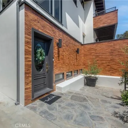 Image 3 - 16723 Bollinger Drive, Los Angeles, CA 90272, USA - House for sale
