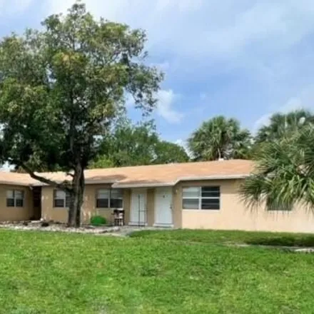 Rent this 2 bed apartment on 630 10th Street in West Palm Beach, FL 33401
