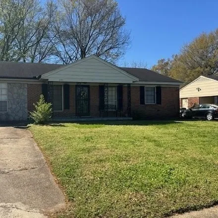 Buy this 3 bed house on 2747 Lake Park Road in Memphis, TN 38127