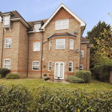 Rent this 2 bed apartment on Ashley Road in Elmbridge, KT12 1HS