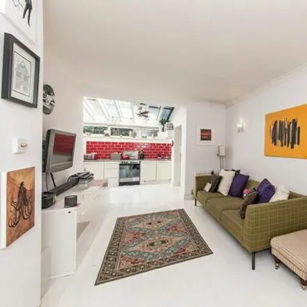 Image 4 - 26 Auriol Road, London, W14 0SR, United Kingdom - Apartment for rent