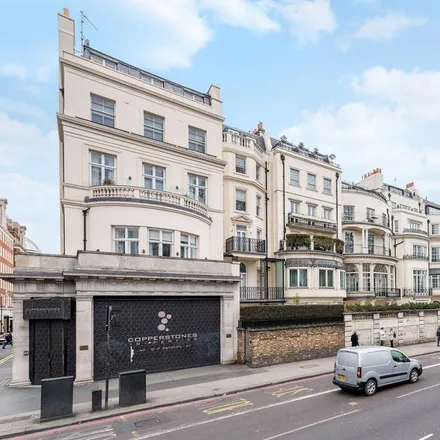 Rent this 4 bed apartment on 131 Park Lane in London, W1K 1PX