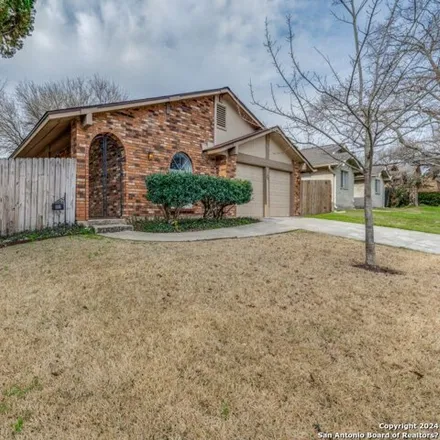 Image 2 - 130 Amistad Boulevard, Universal City, Bexar County, TX 78148, USA - House for sale