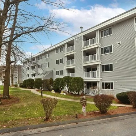 Buy this 2 bed condo on 255 North Road in Chelmsford, MA 01284
