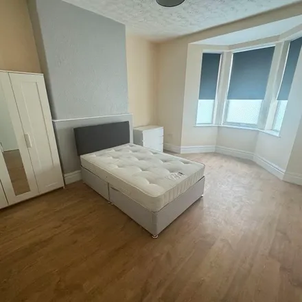 Image 8 - Simonside Terrace, Newcastle upon Tyne, NE6 5LA, United Kingdom - Apartment for rent